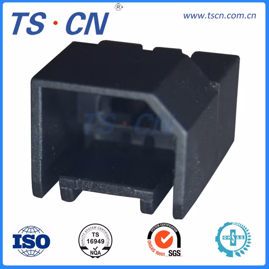 Cable auto para subir al conector automotriz del PWB del enchufe de la oblea masculina